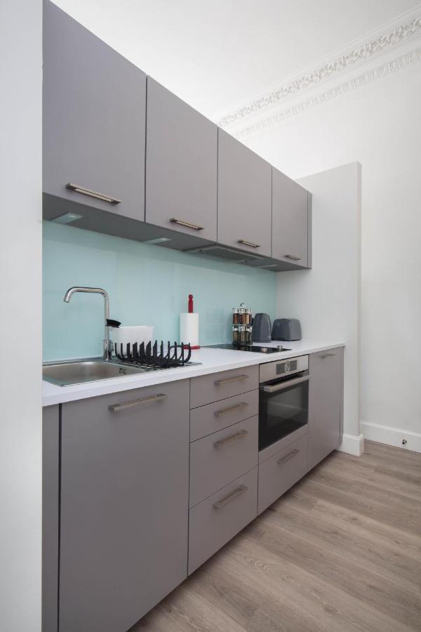 Modern Studio Apartment In Prime Central Location EDI Kültér fotó